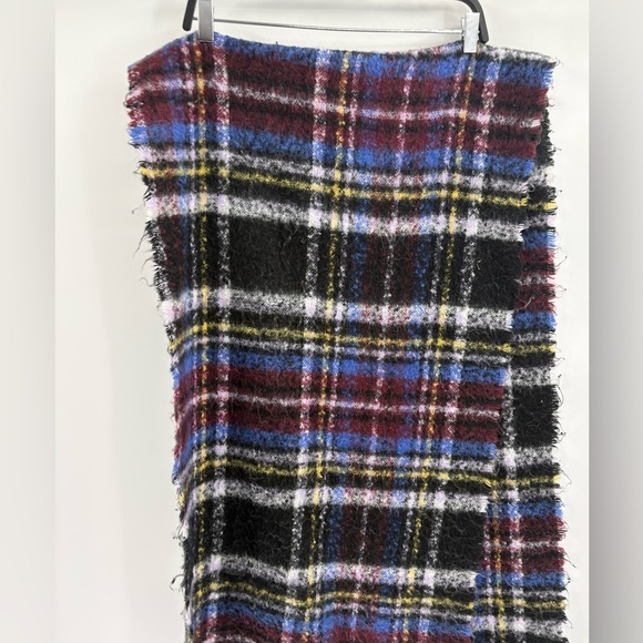 Urban Outfitters Women’s Fuzzy Purple Plaid Winter Layering Polyester Scarf - Picture 9 of 12
